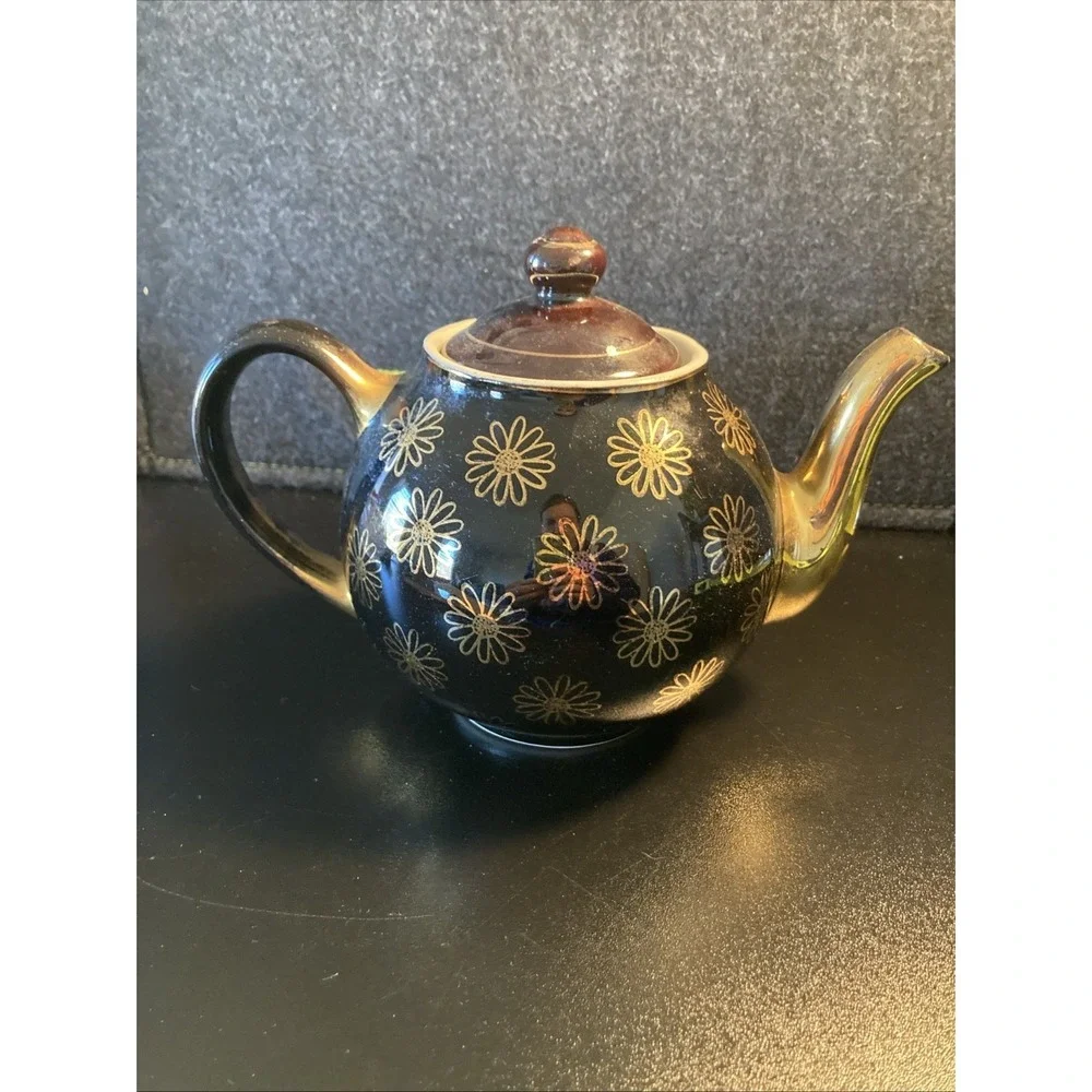 Vintage Hall 050 China- Black W Gold Flowers & Lid- 6 Cup Teapot- Made In USA 🫖